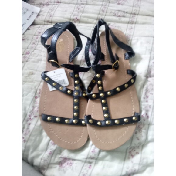 Women's Medium Wild Surf Sandals Black Flat Studded Gladiator - Picture 1 of 3